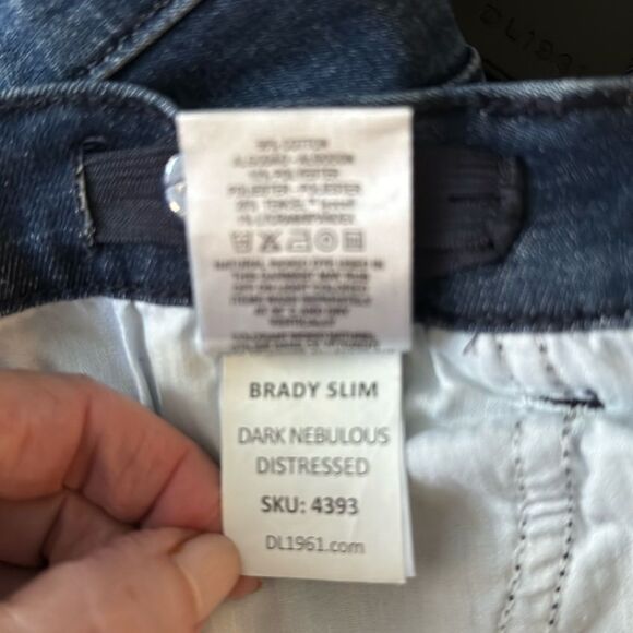 DL 1961 Boys Brady Slim Ultimate Straight Leg Jeans in Dark Nebulous Distressed. - Picture 9 of 9